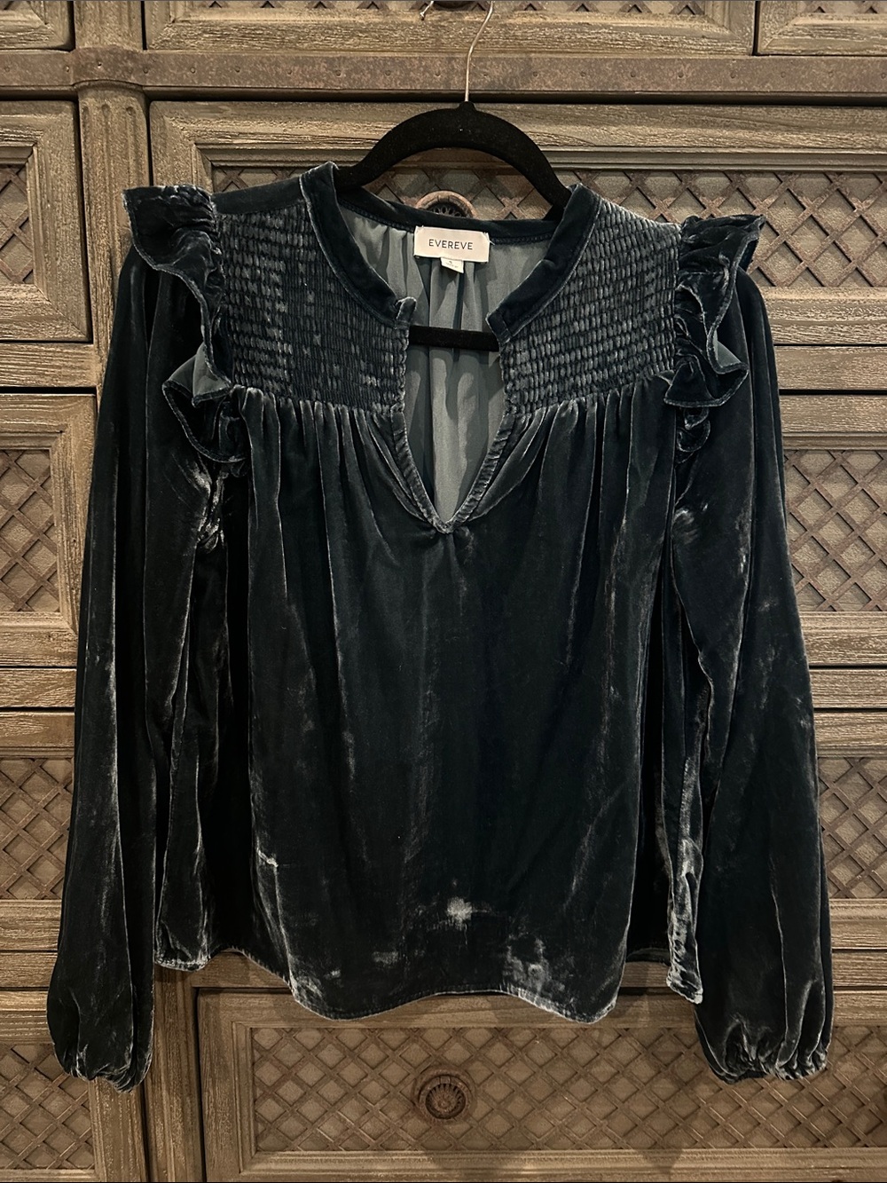 Evereve Velvet Long-Sleeve Top in Blue/Grey